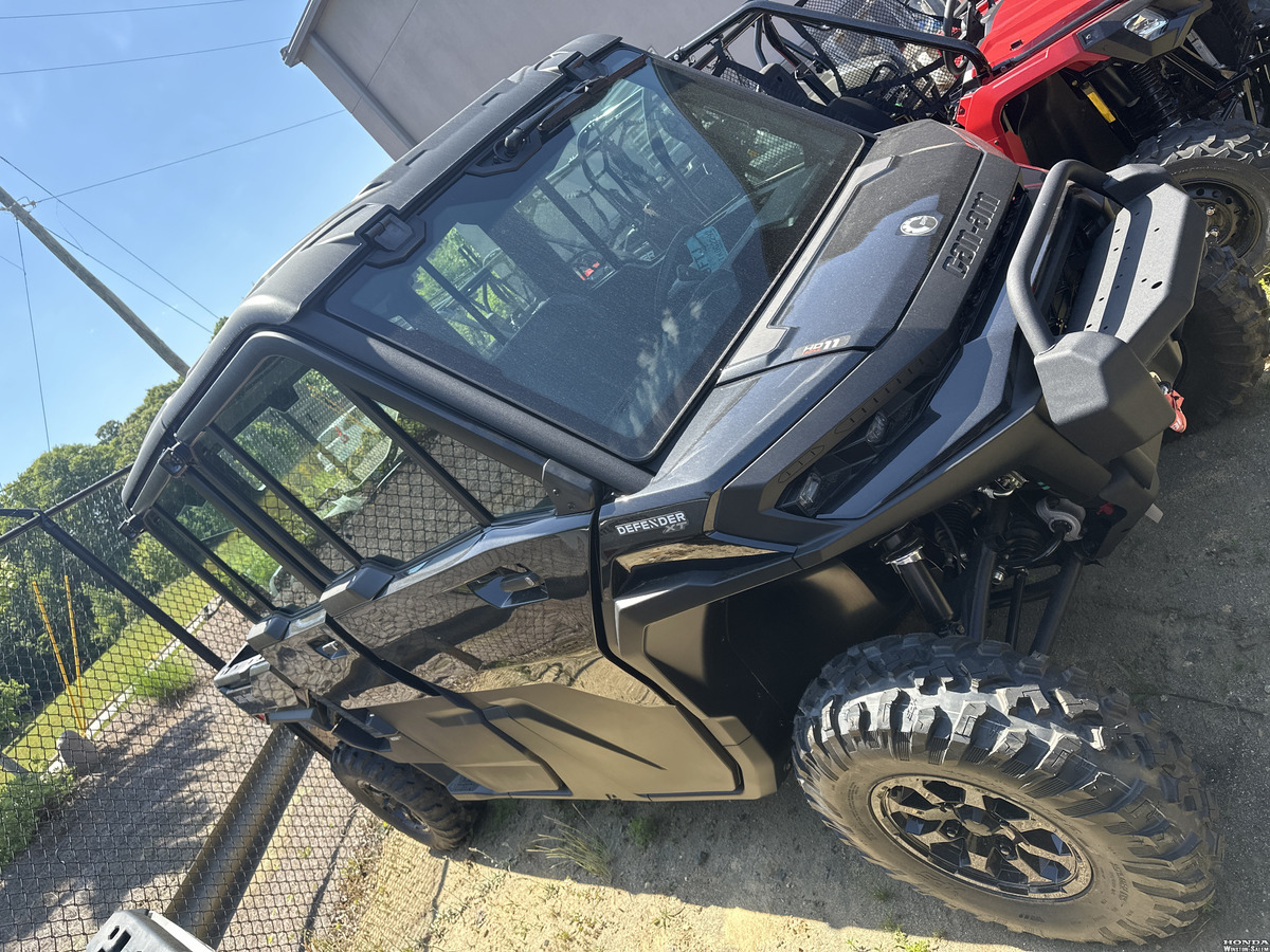 2026 Can-Am Defender MAX XT CAB HD11 With 10 25 in display in winston-salem NC