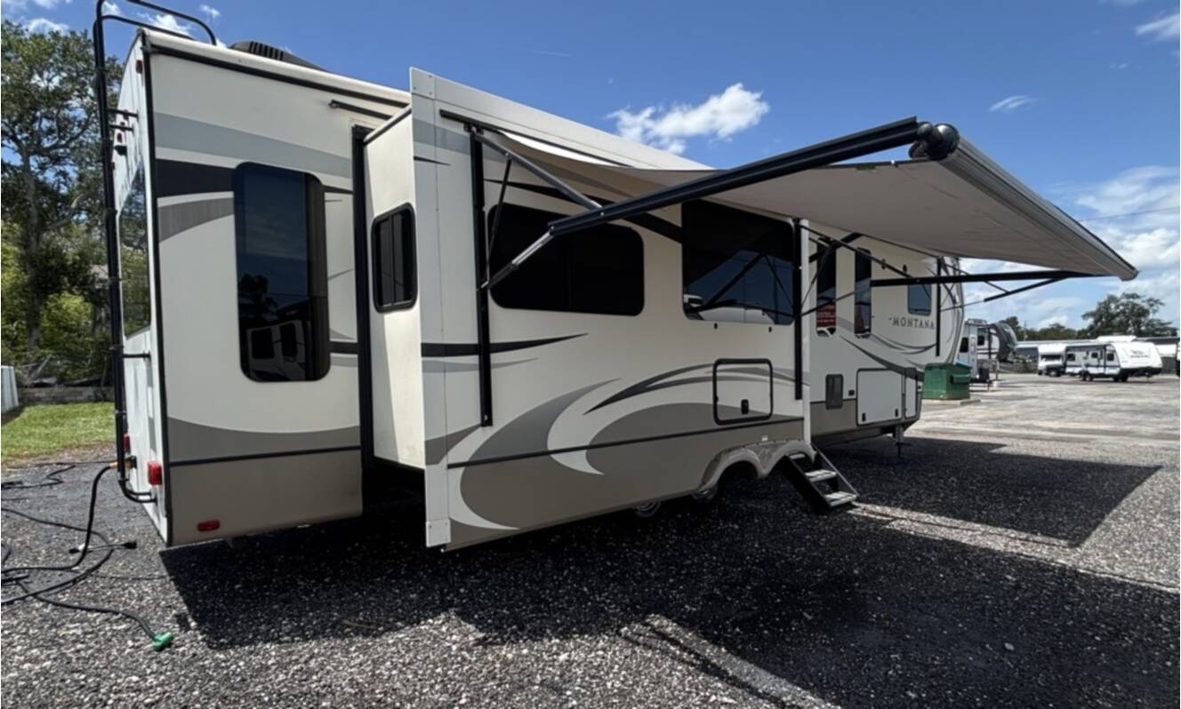 A photo of this 2018 Keystone MONTANA 3950BR