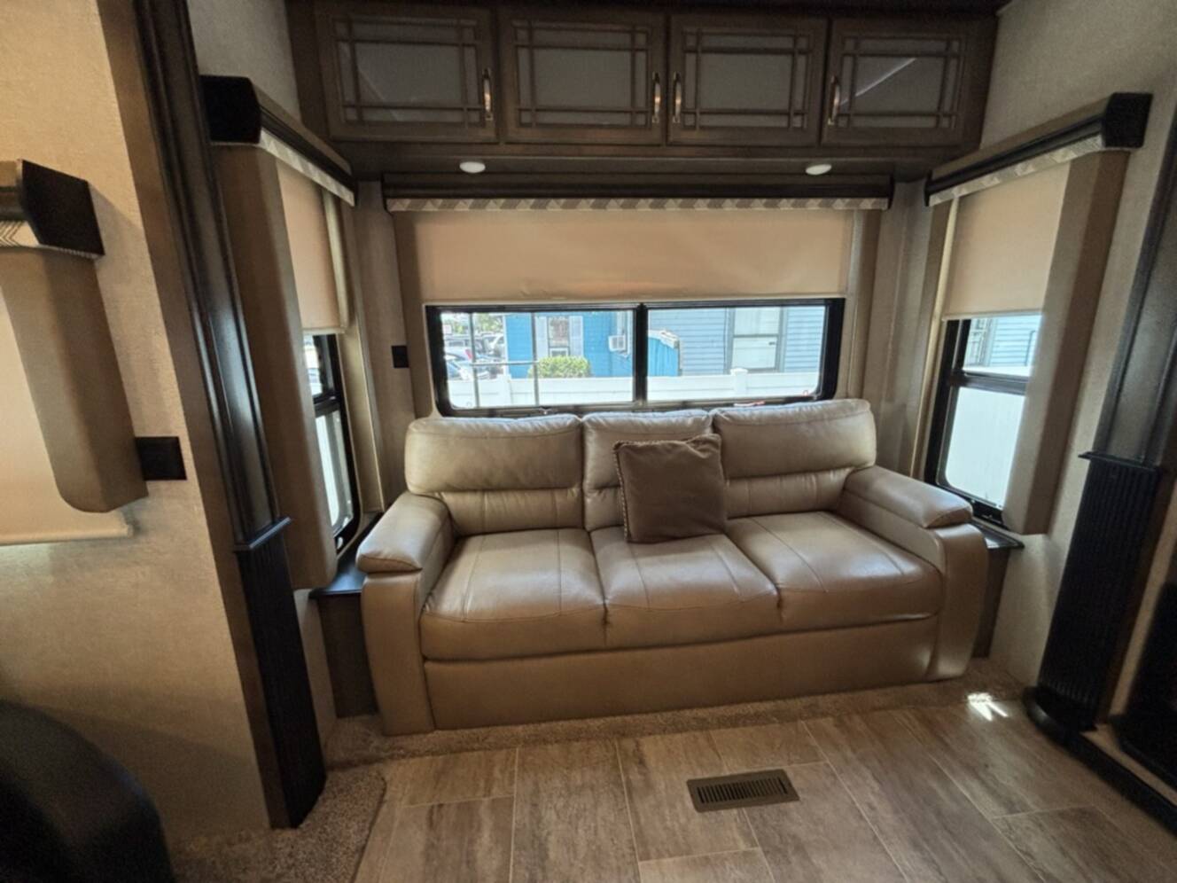 A photo of this 2018 Keystone MONTANA 3950BR