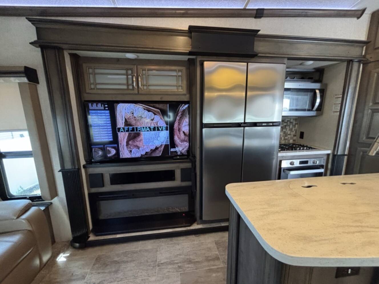 A photo of this 2018 Keystone MONTANA 3950BR