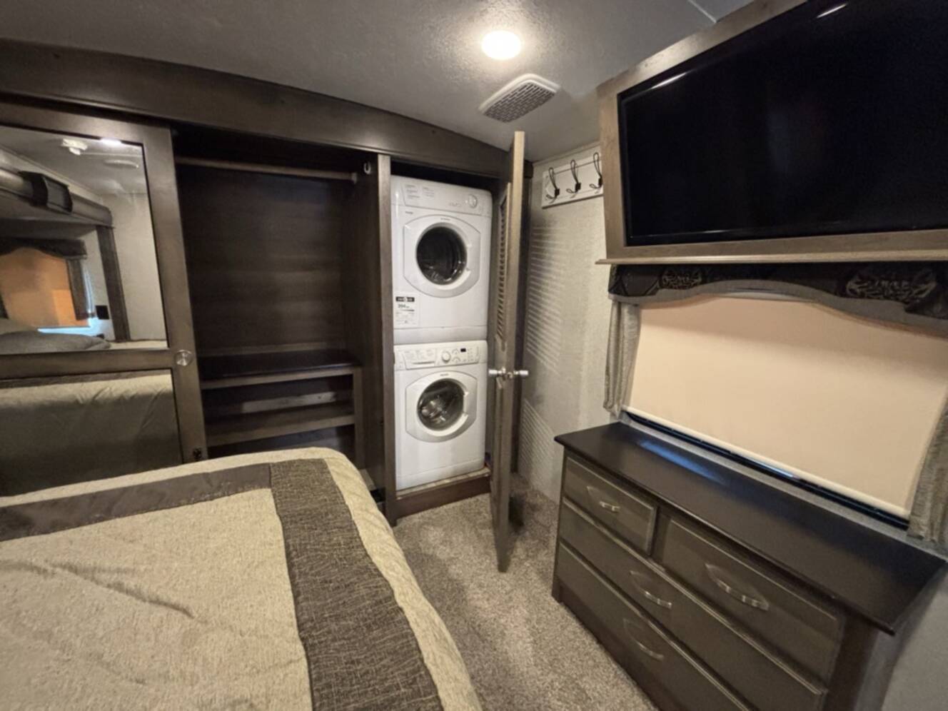 A photo of this 2018 Keystone MONTANA 3950BR