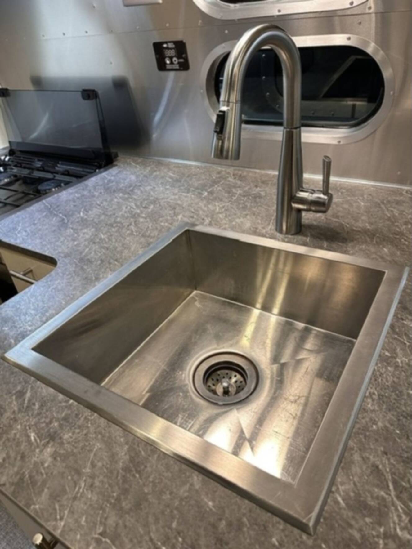A photo of this 2023 Airstream Flying Cloud 25 Front Bed Queen