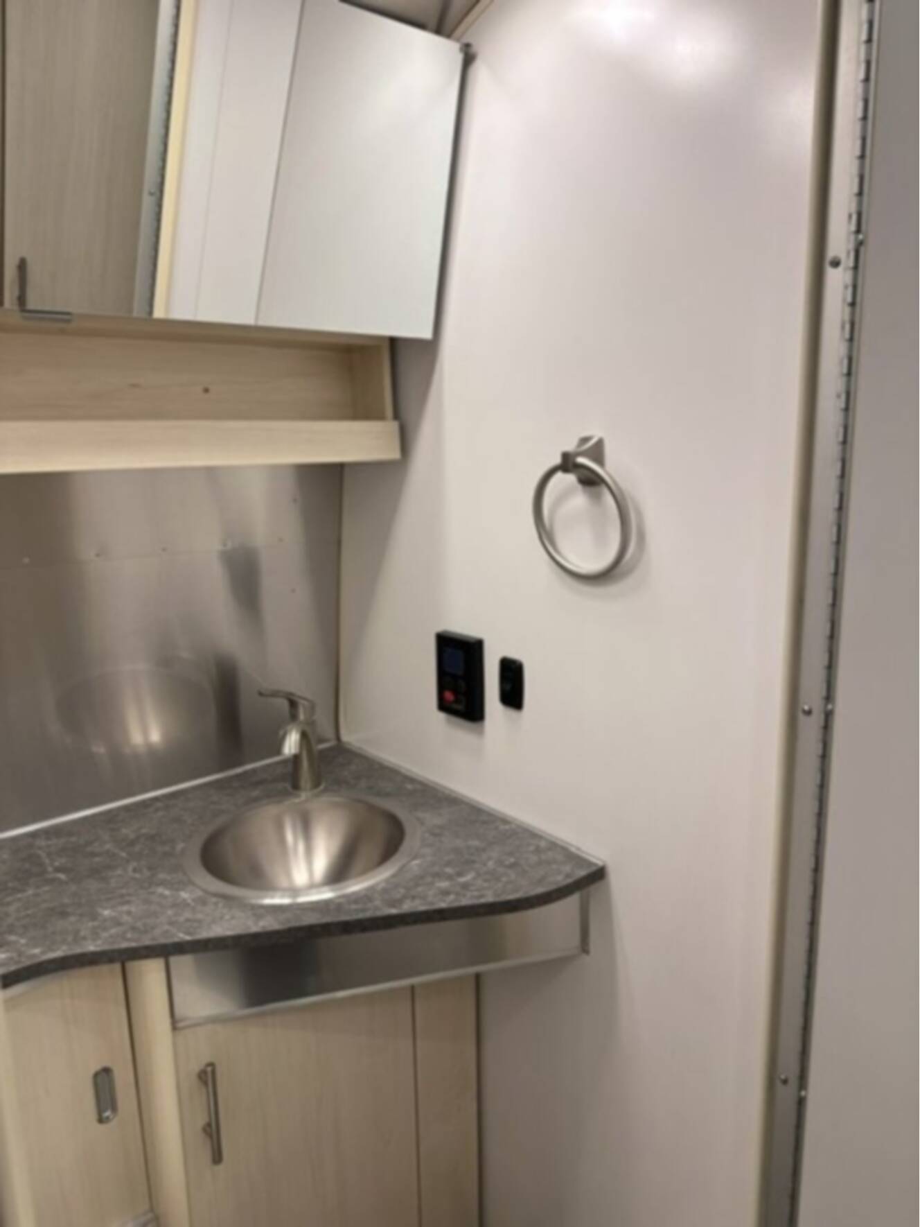 A photo of this 2023 Airstream Flying Cloud 25 Front Bed Queen