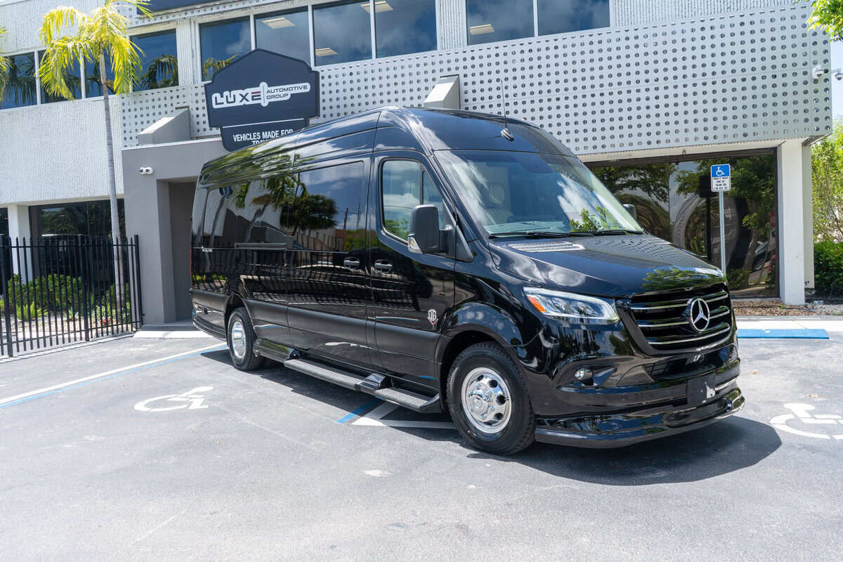 2026 Ogv Luxury Coach V-Cruise 10OB RV