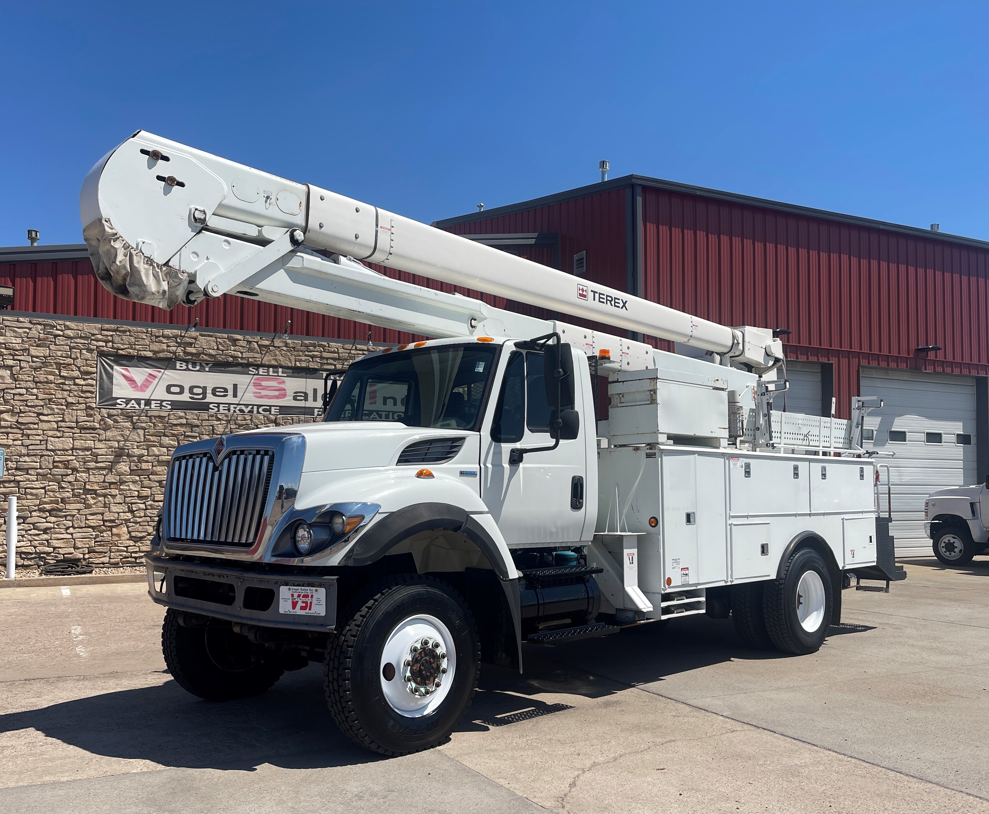 2008 INTERNATIONAL 7400 in Commerce City, CO
