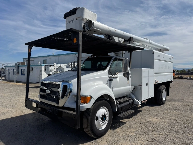 2013 FORD F750