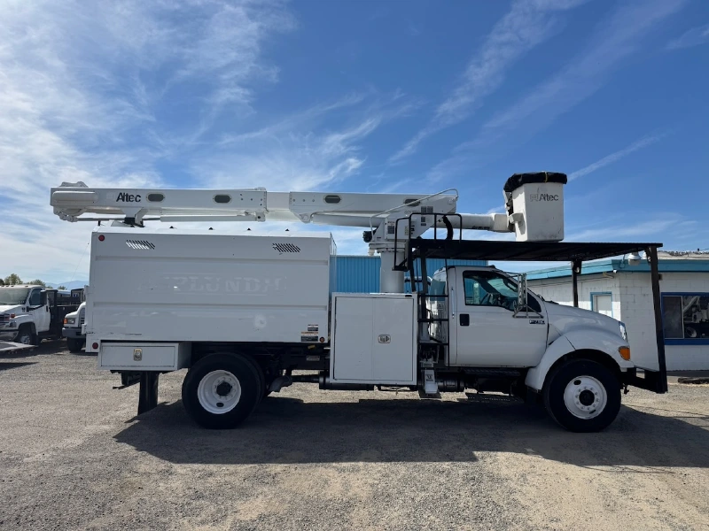 2013 FORD F750
