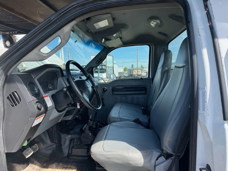 2013 FORD F750