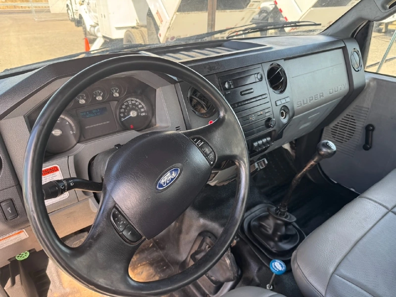 2013 FORD F750