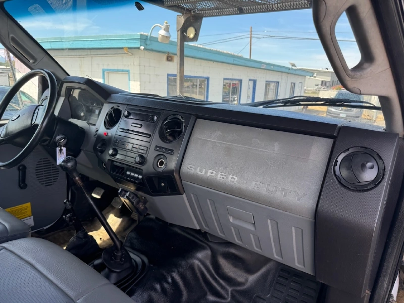 2013 FORD F750