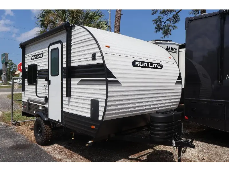 2027 SUNSET PARK RV