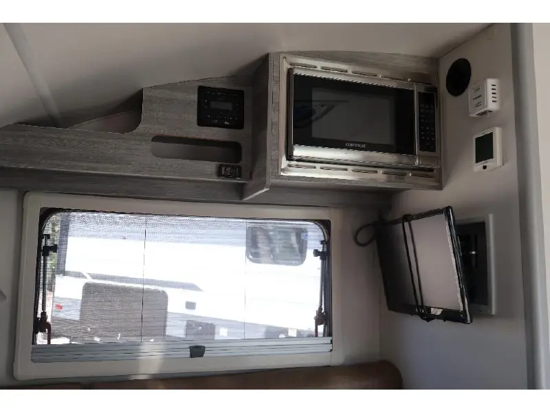 2023 NUCAMP ULTIMATE 320 CS-S