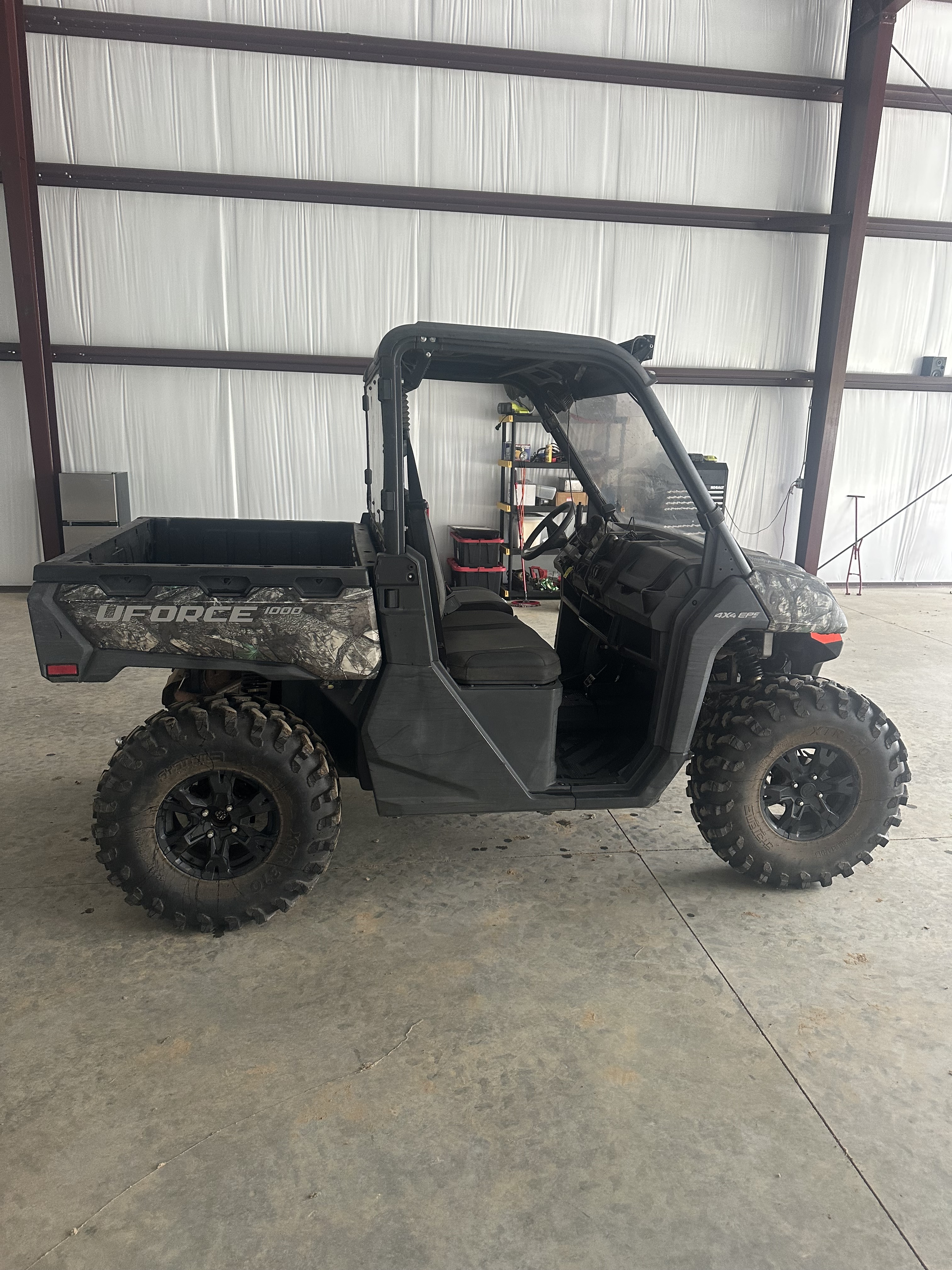 2023 CFMOTO UFORCE 1000 in clinton AR