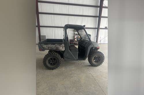 2023 CFMOTO UFORCE 1000 in clinton AR
