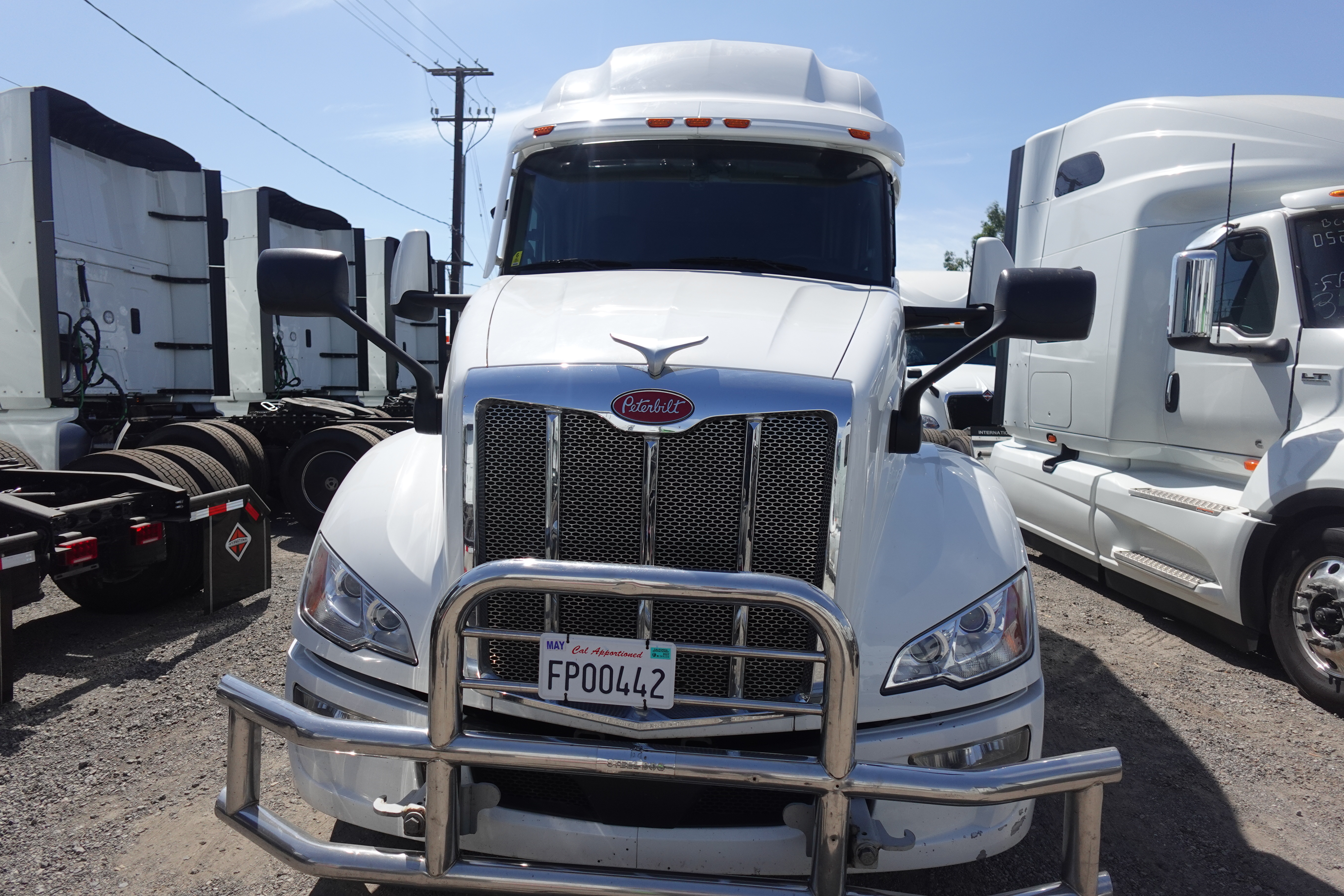 2022 PETERBILT 579 in Fontana, CA