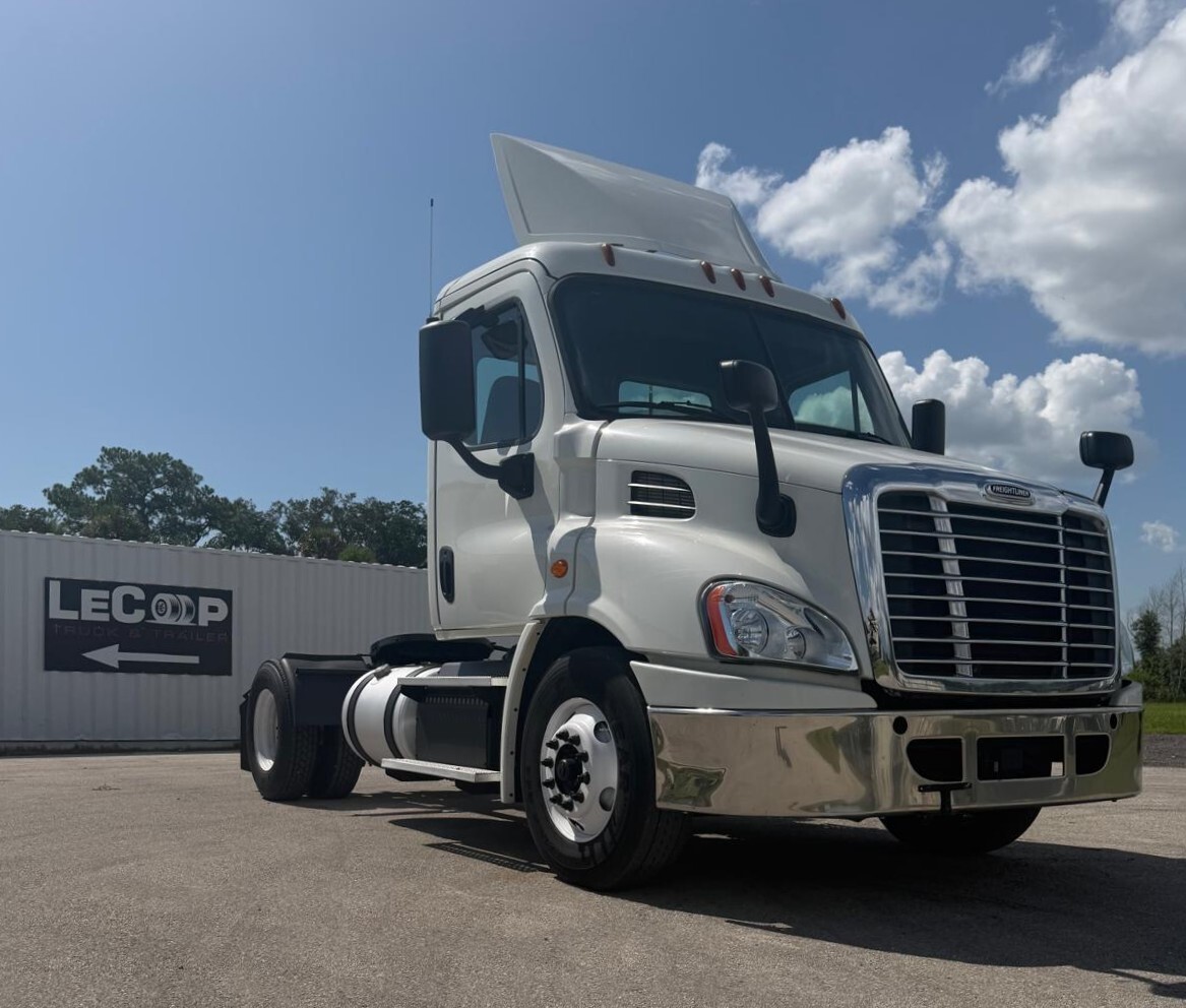 2018 FREIGHTLINER CASCADIA 113 in Fort Pierce, FL