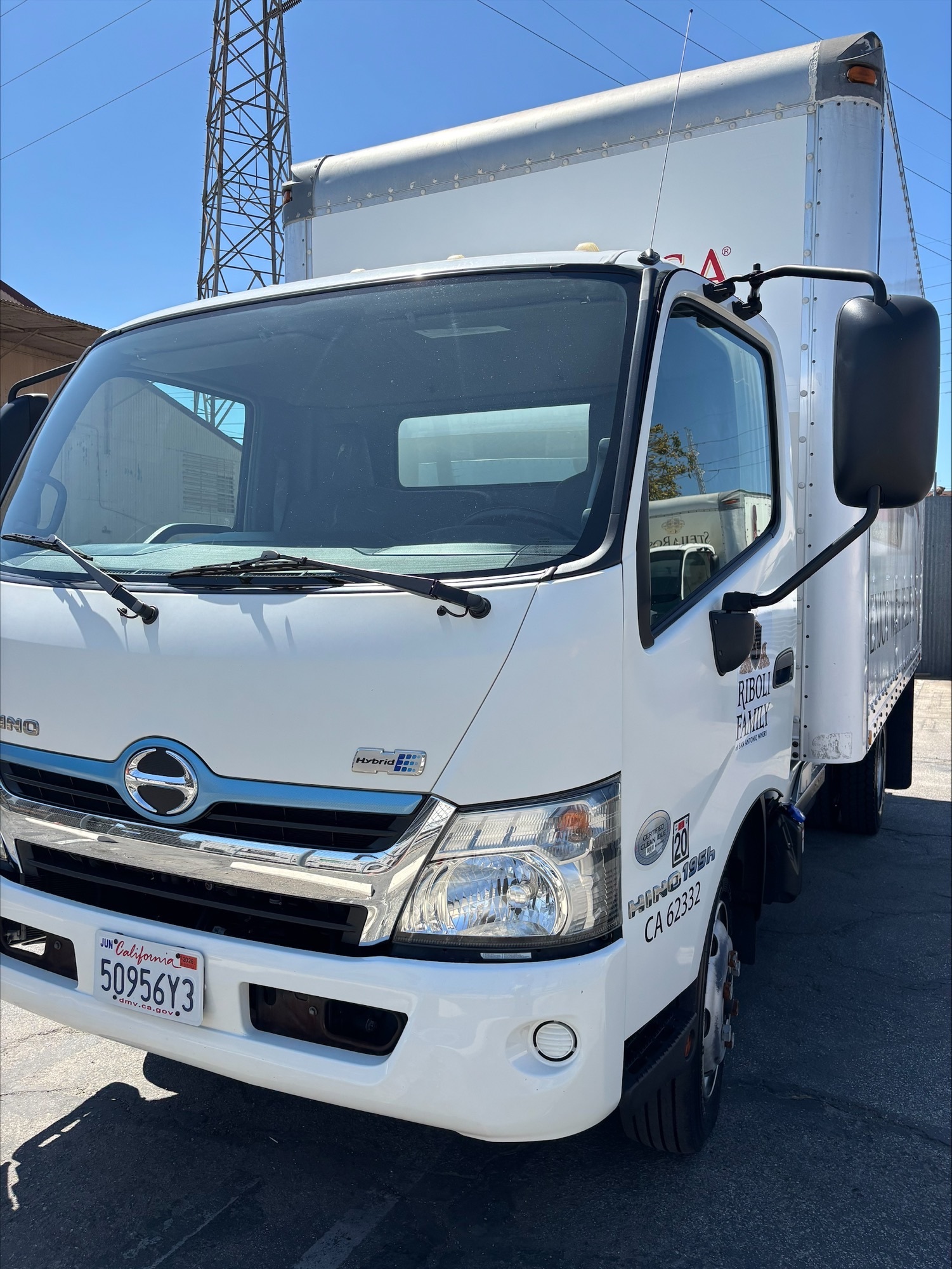 2016 HINO 195H in Los Angeles, CA