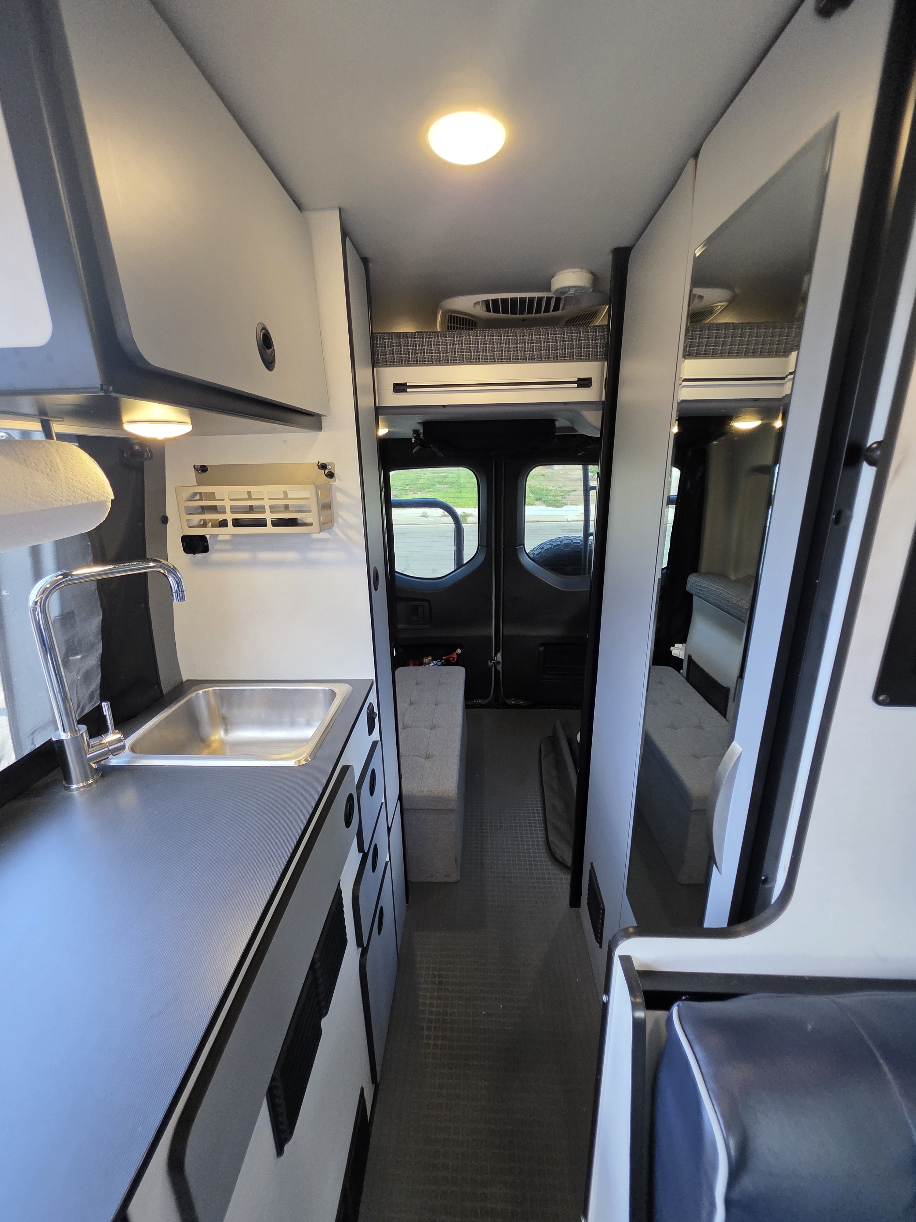 2022 Winnebago REVEL 44E in montgomery TX