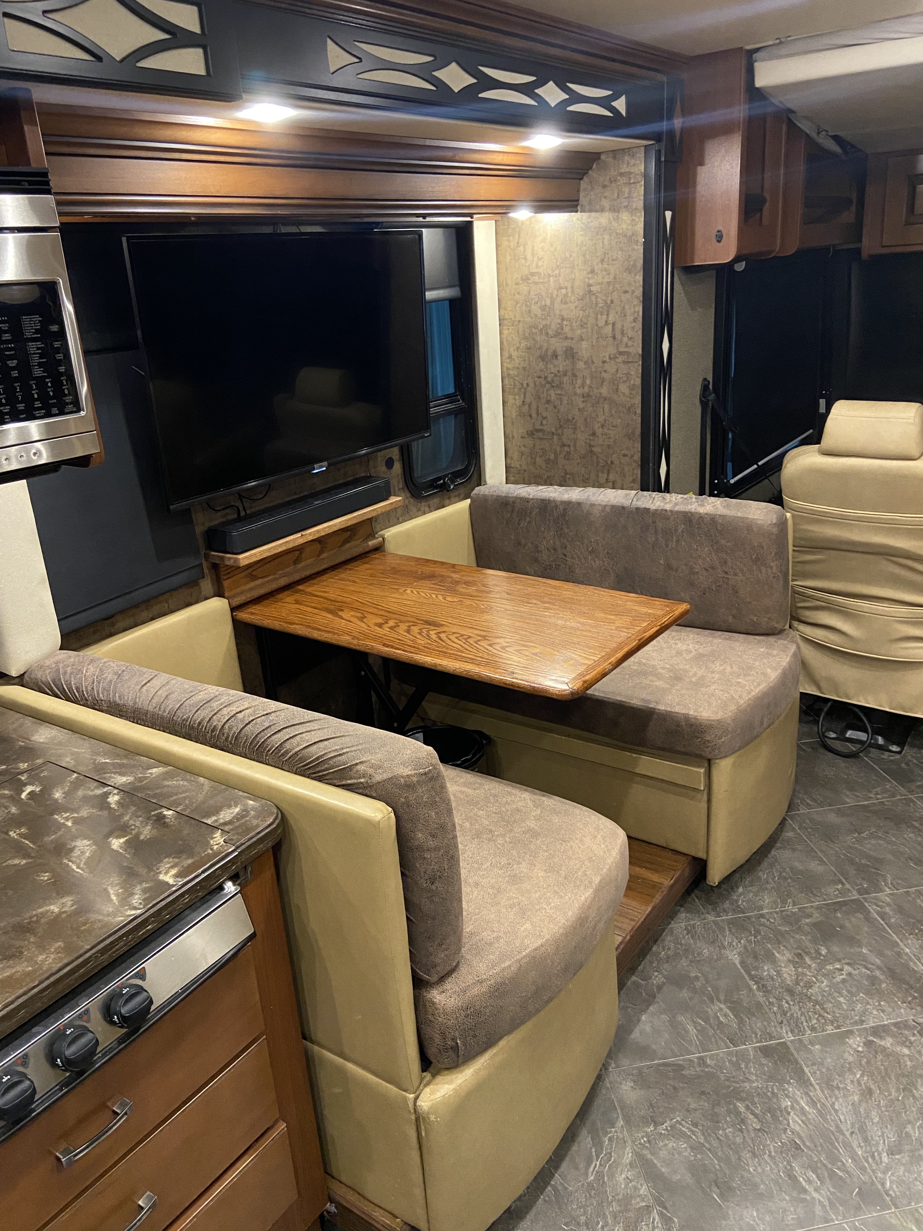 2015 Fleetwood EXCURSION 35E in coldwater OH