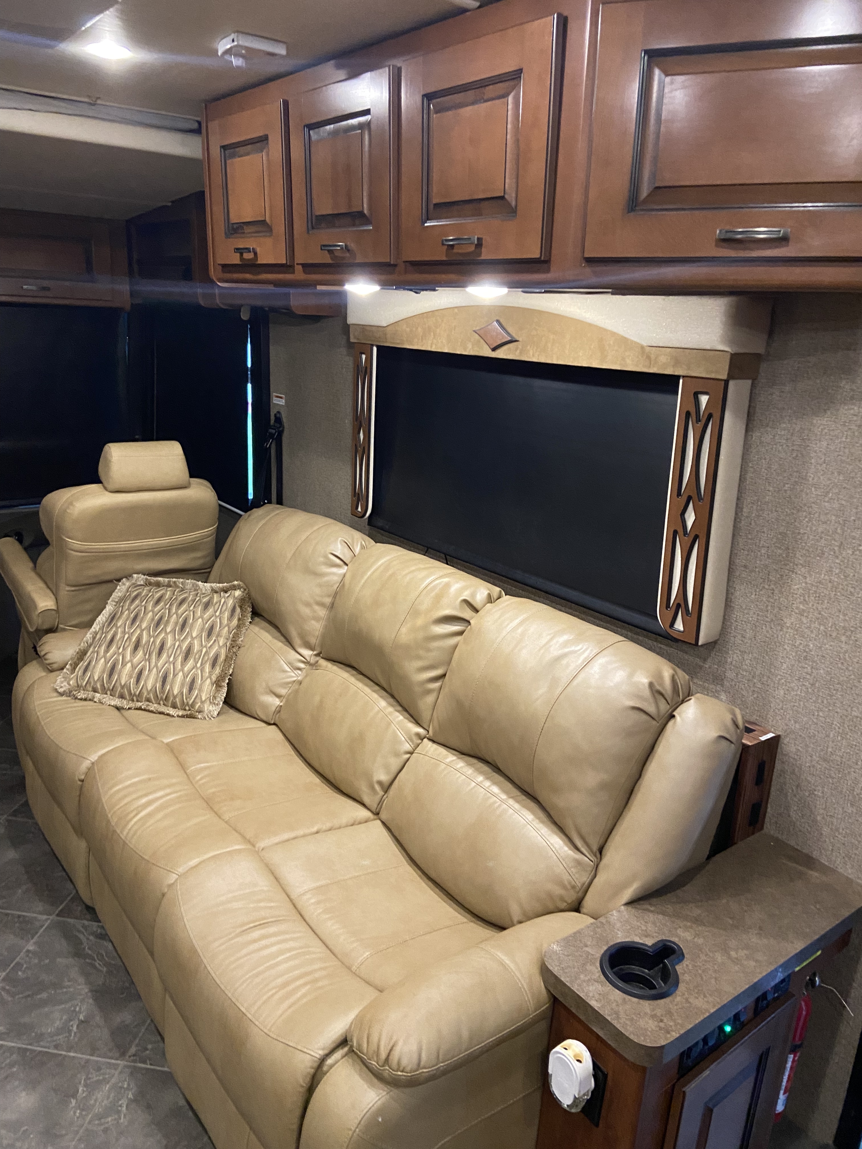 2015 Fleetwood EXCURSION 35E in coldwater OH