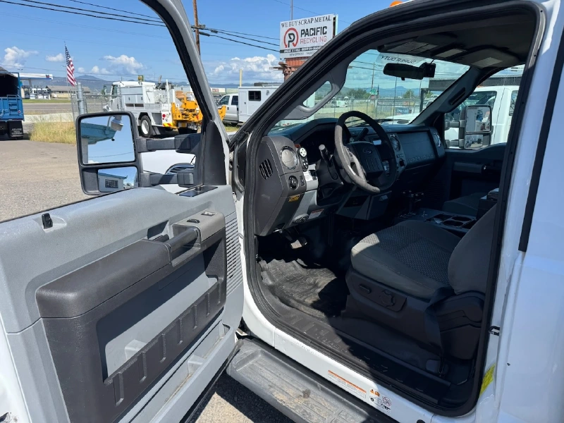 2016 FORD F550