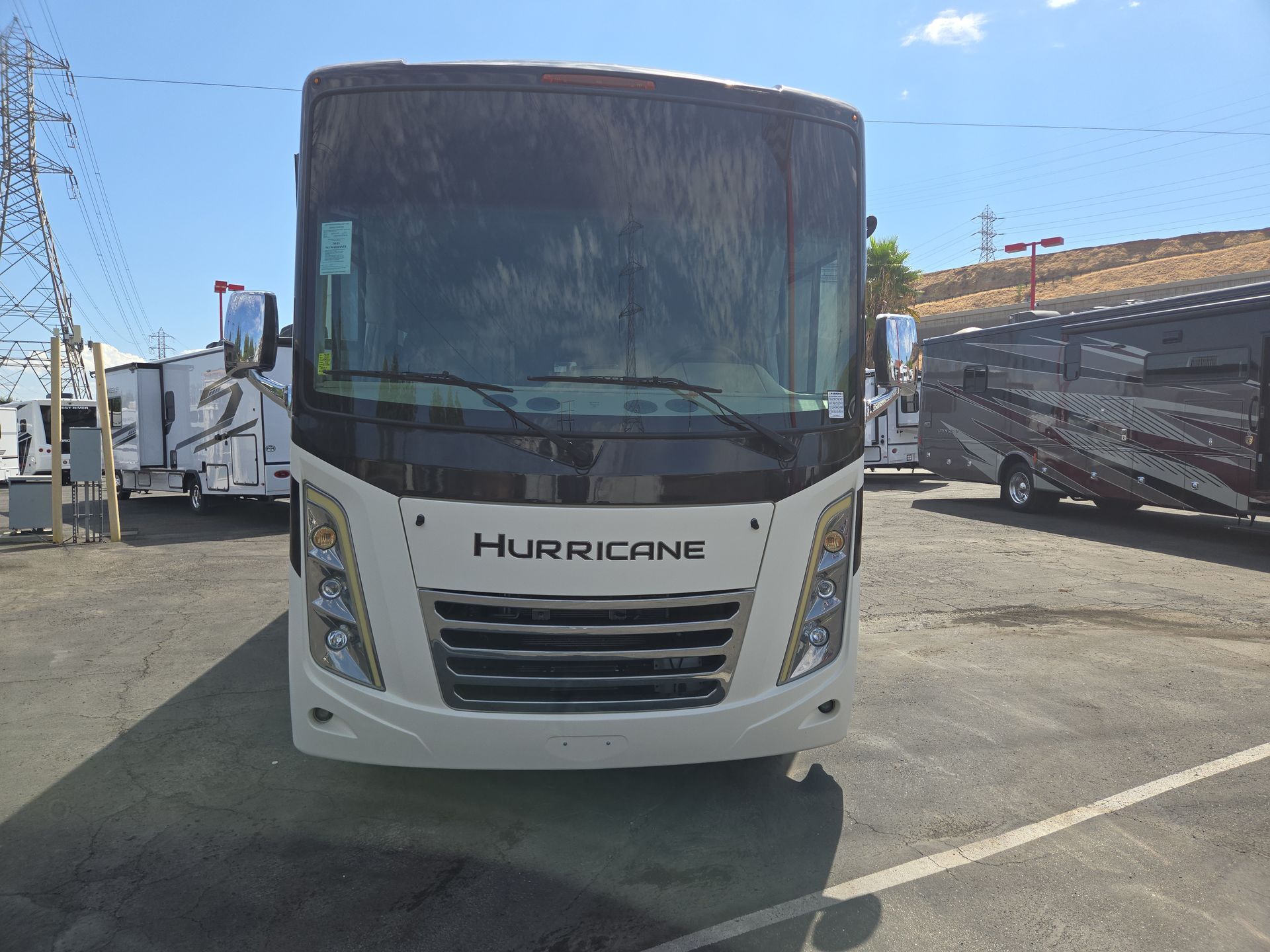 2022 Thor Motor Coach HURRICANE 34J in colton CA