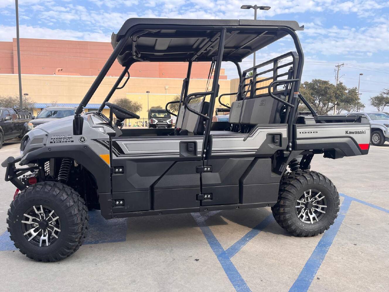 A photo of this 2026 Kawasaki MULE PROFXT 1000 LE Ranch Edition Metallic Phantom Silv