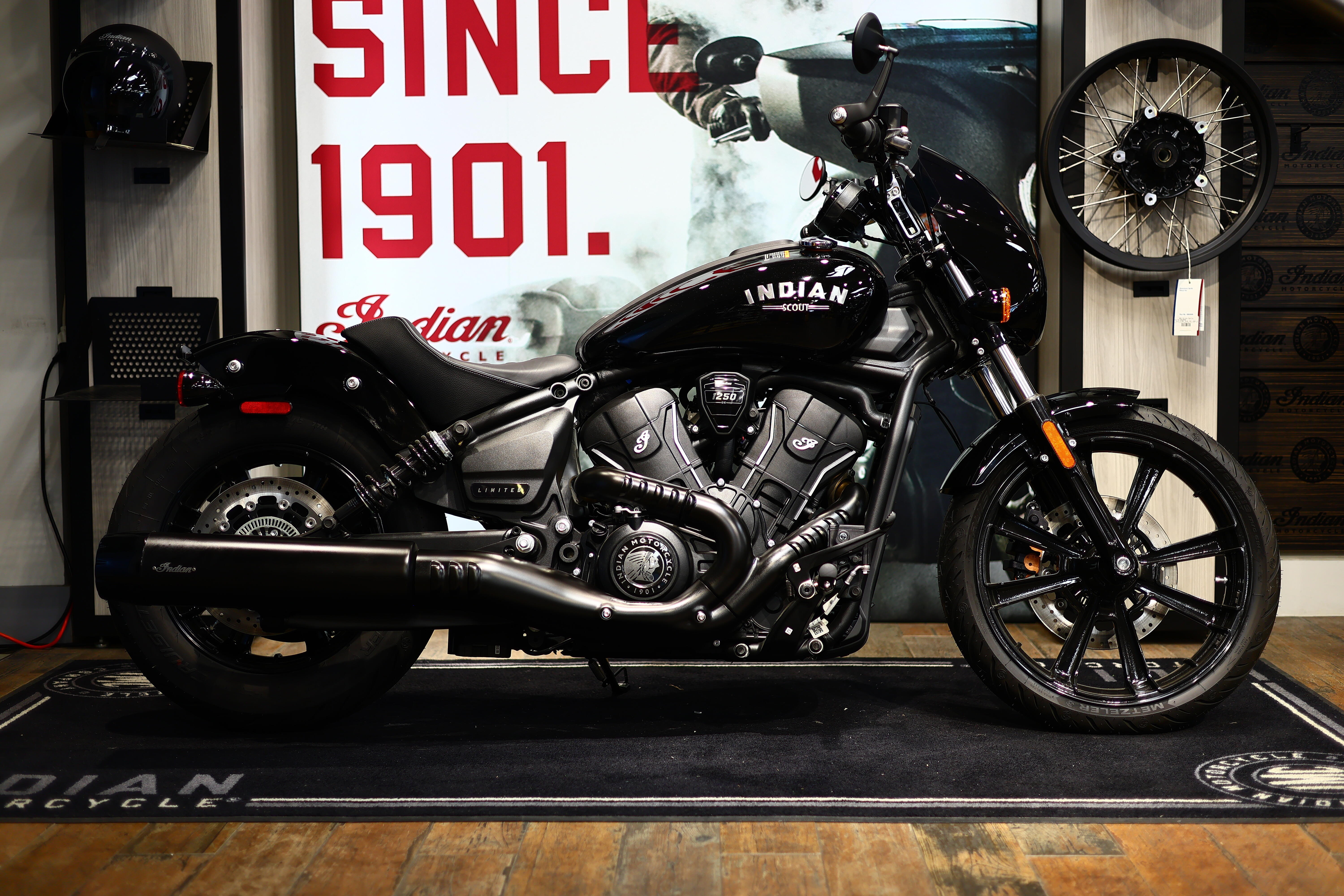 2025 Indian Motorcycle SPORT SCOUT LIMITED BLACK METALLIC 49ST LIMITED in Laredo, TX