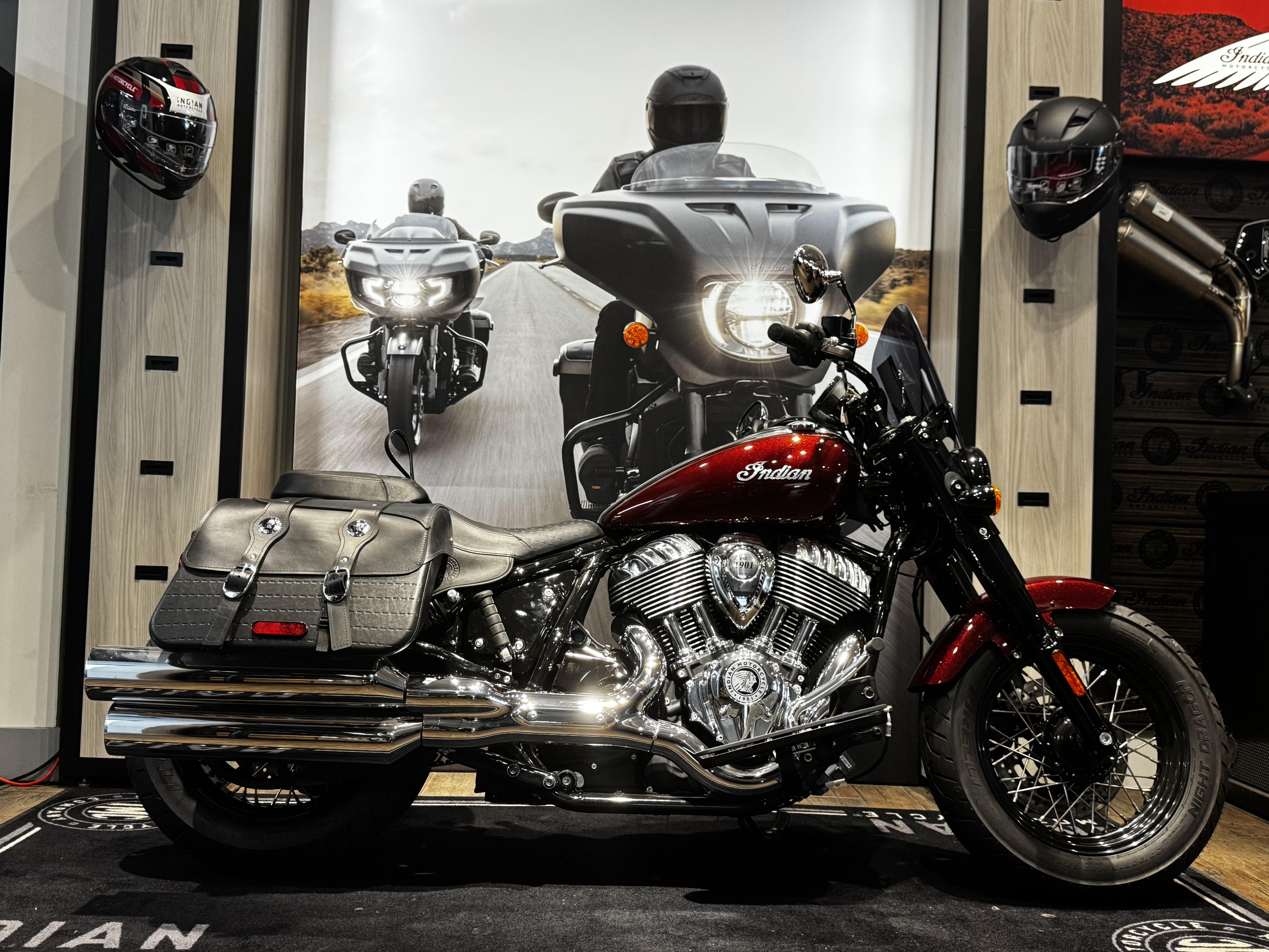 2024 Indian Motorcycle SUPER CHIEF LIMITED MAROON METALLIC PEARL ICON 49ST VINTAGE in Laredo, TX