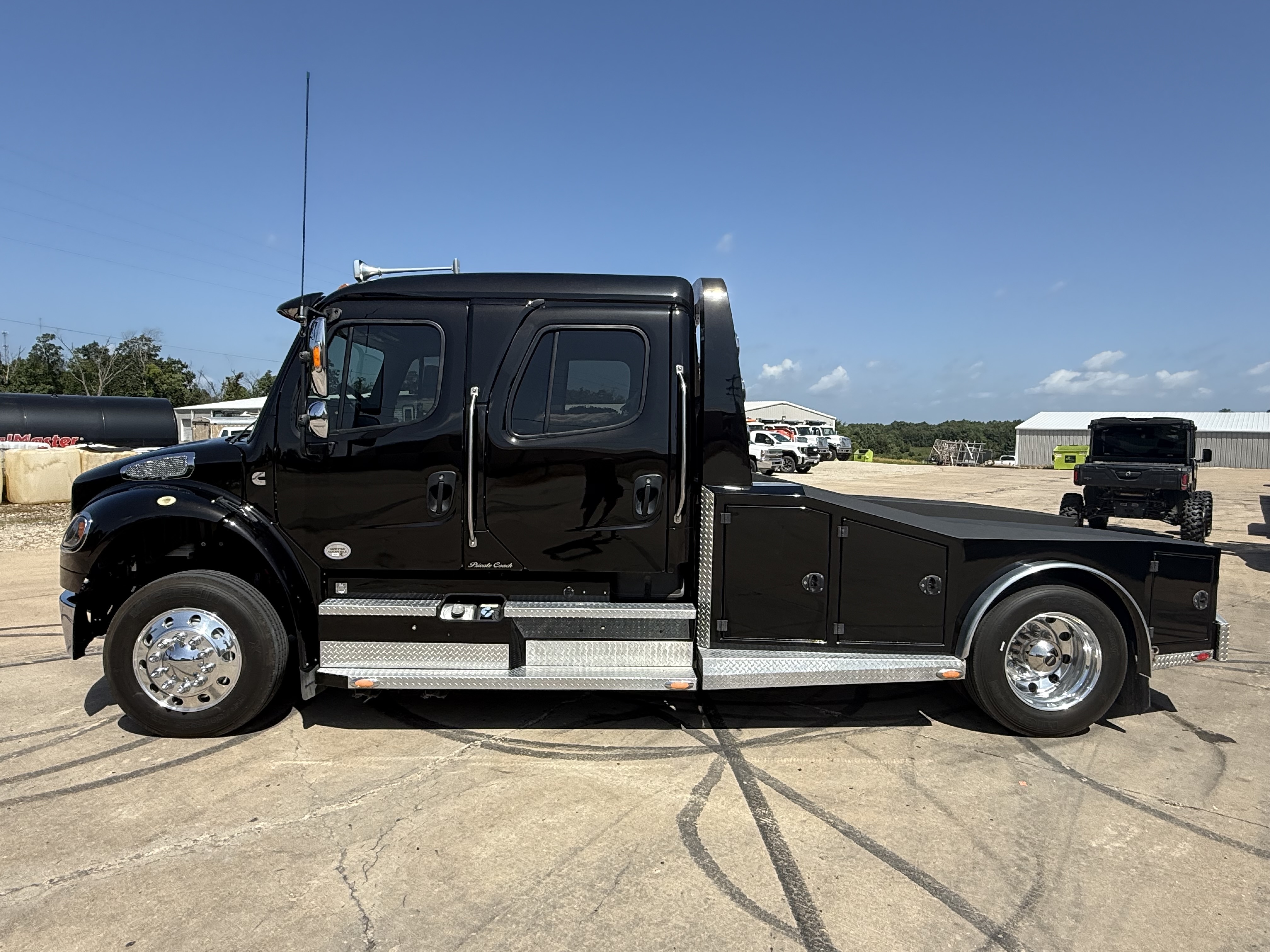 2020 FREIGHTLINER BUSINESS CLASS M2 106 in Linn Creek, MO