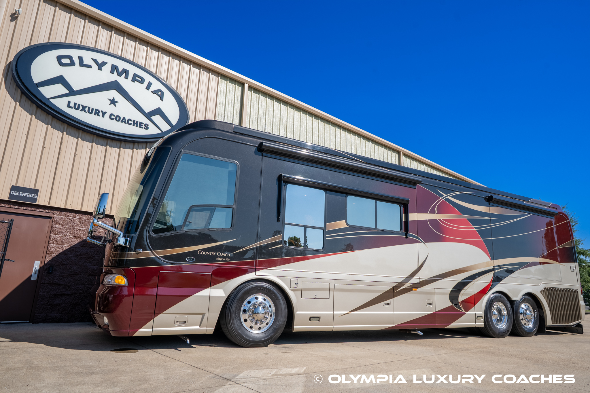 2010 Country Coach MAGNA 40' MATISSE Class A Diesel Motorhome - Diesel Pusher RV