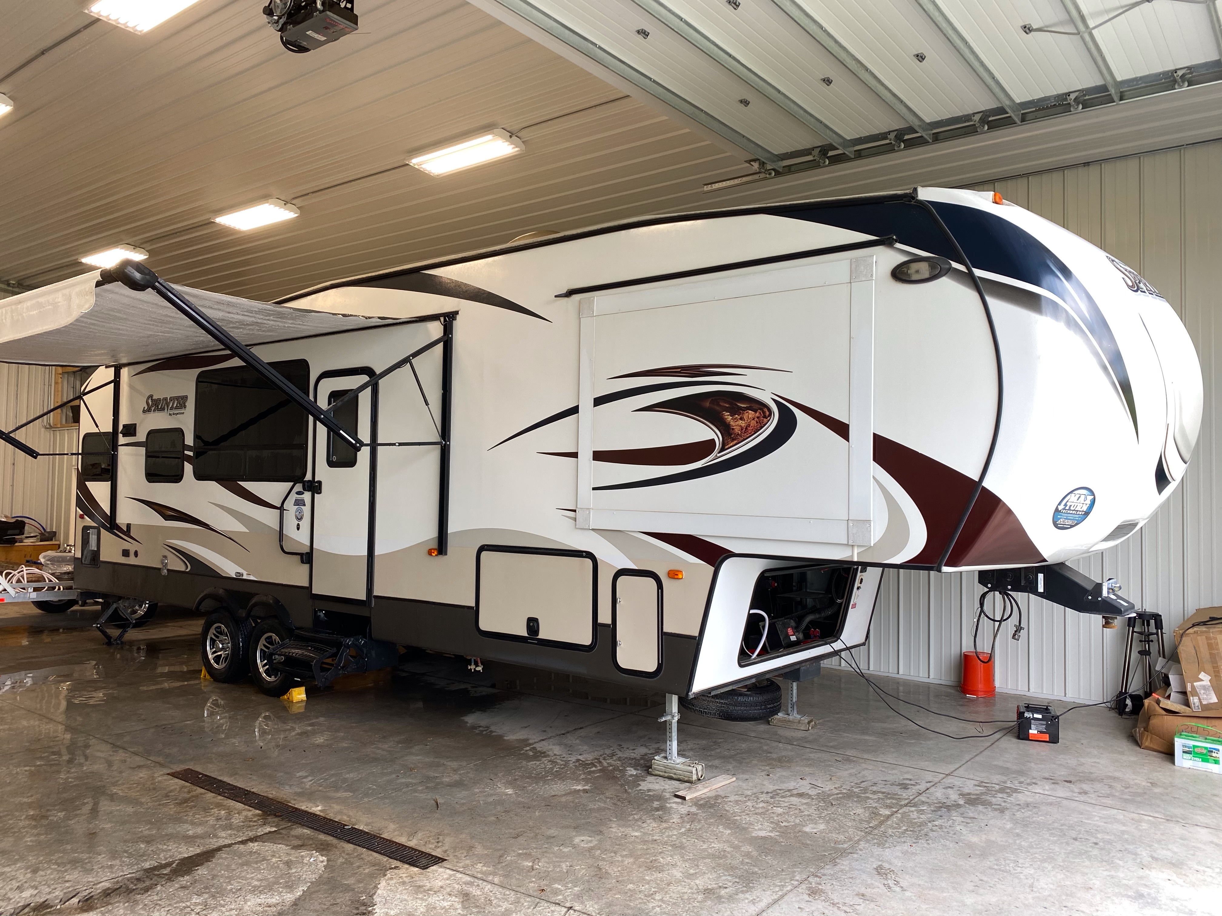 2015 Keystone SPRINTER 304FWRKS RV