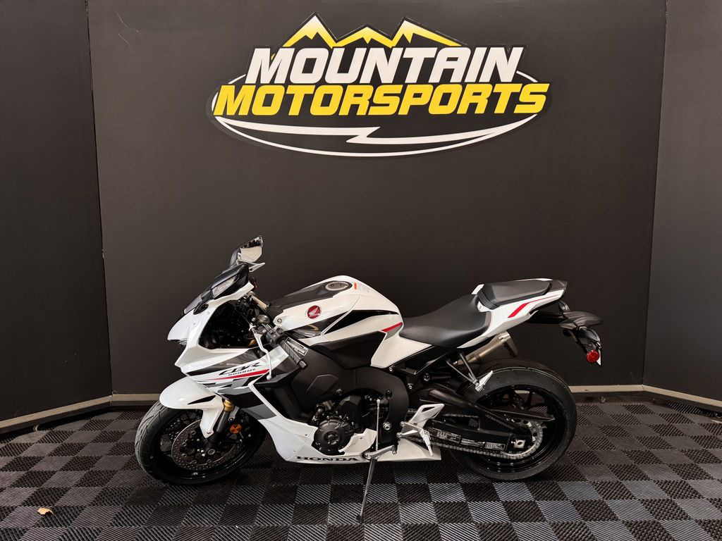 2027 Honda CBR1000RR 1000RR in Gadsden, AL