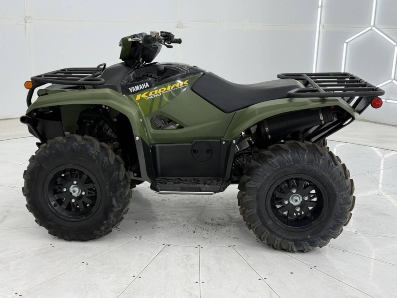 A photo of this 2025 Yamaha Kodiak 700 EPS