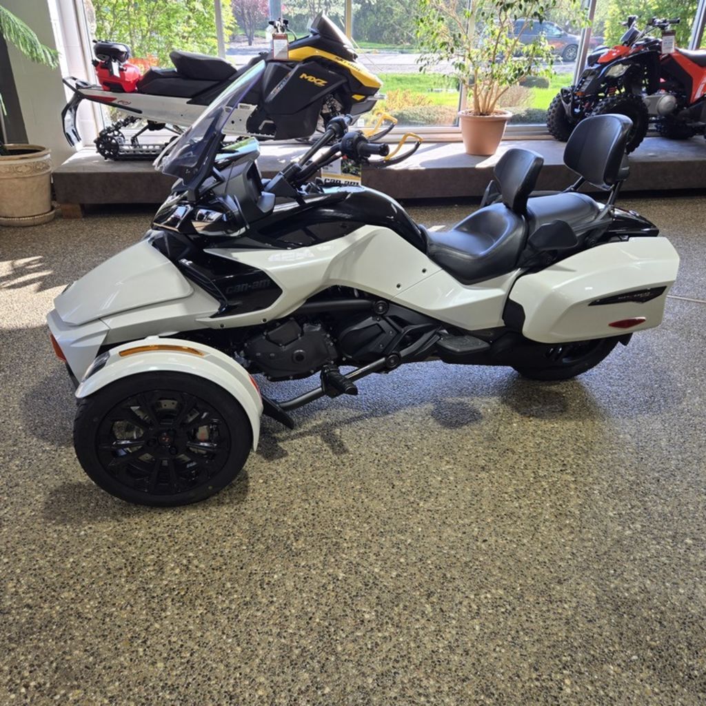 2024 Can-Am Spyder RT Rotax 1330 ACE RT ROTAX 1330 ACE in Lake Villa, IL