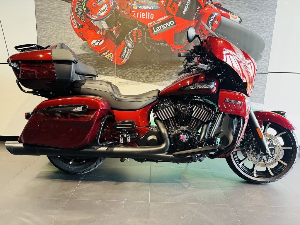 2024 Indian Motorcycle® Roadmaster® Dark Horse® Maroon Metallic DARK HORSE in Miami, FL