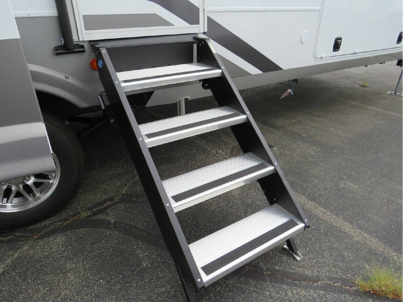 A photo of this 2026 Alliance PARADIGM 340RL