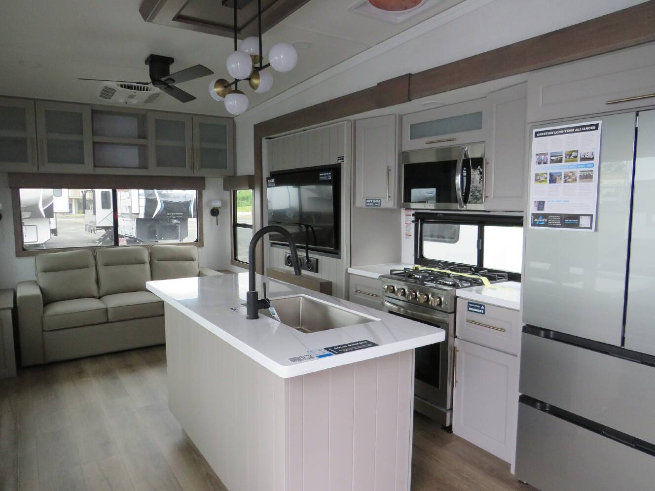 A photo of this 2026 Alliance PARADIGM 340RL