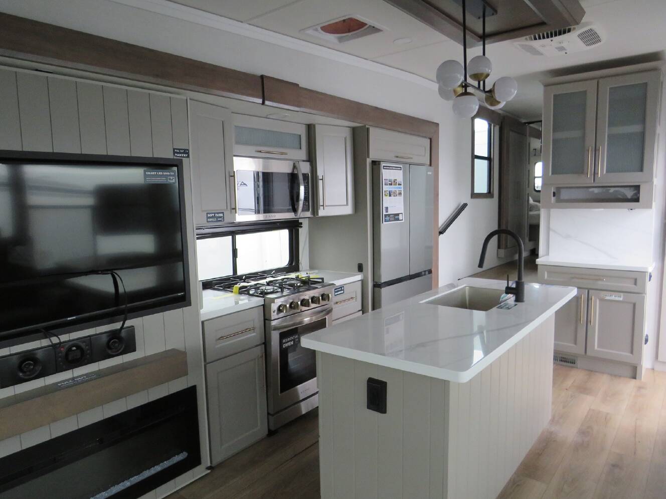 A photo of this 2026 Alliance PARADIGM 340RL