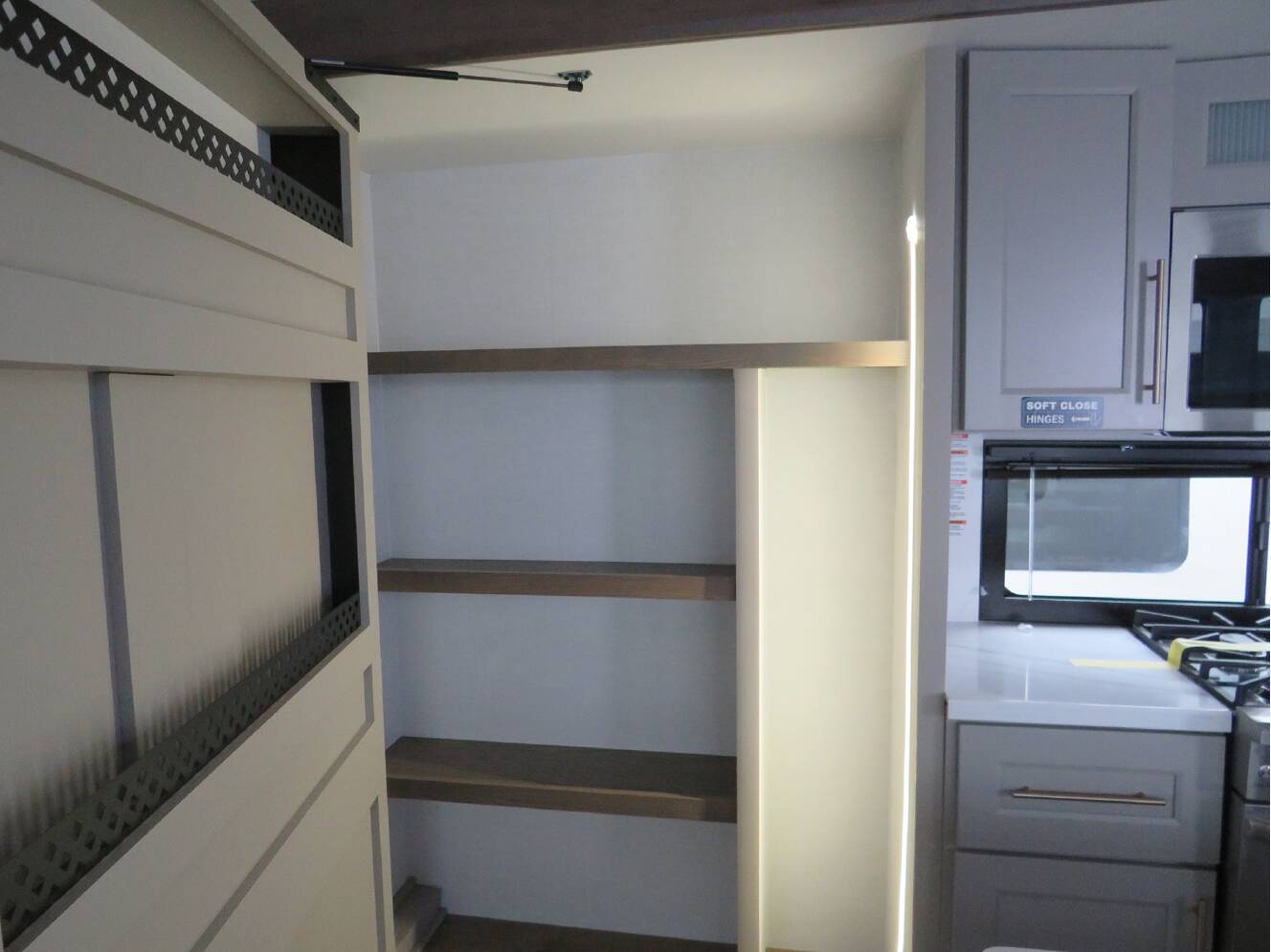 A photo of this 2026 Alliance PARADIGM 340RL