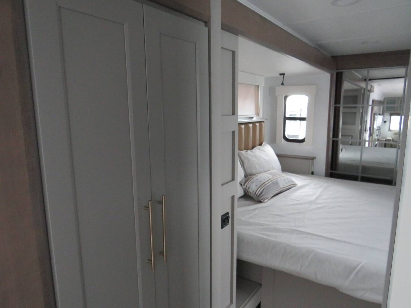 A photo of this 2026 Alliance PARADIGM 340RL