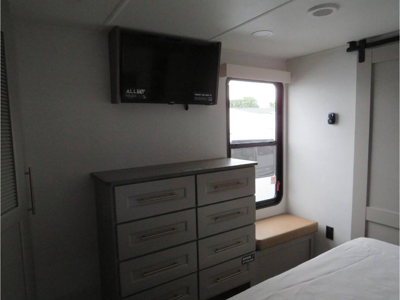 A photo of this 2026 Alliance PARADIGM 340RL