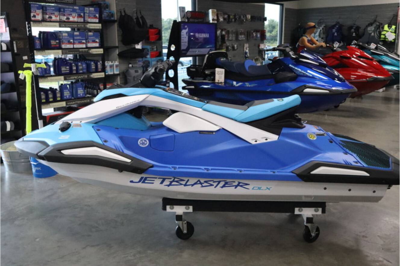 A photo of this 2026 Yamaha Waverunners JetBlaster DLX 2-Up