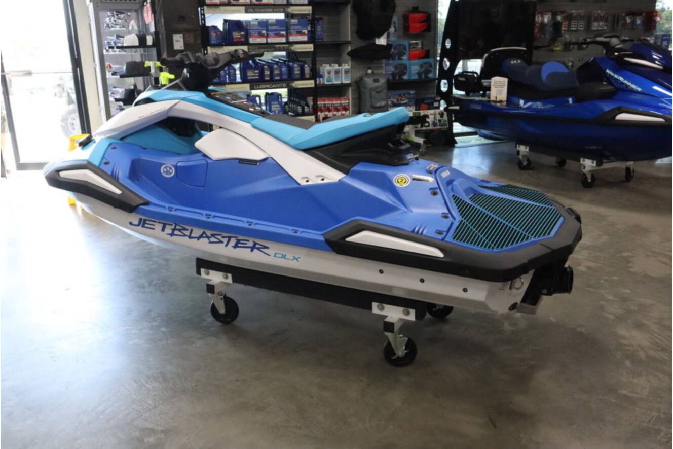 A photo of this 2026 Yamaha Waverunners JetBlaster DLX 2-Up