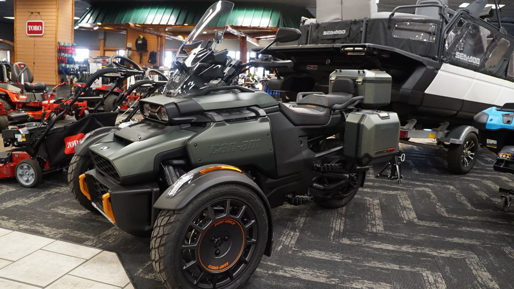 2026 Can-Am Canyon Redrock REDROCK in Watkins, MN