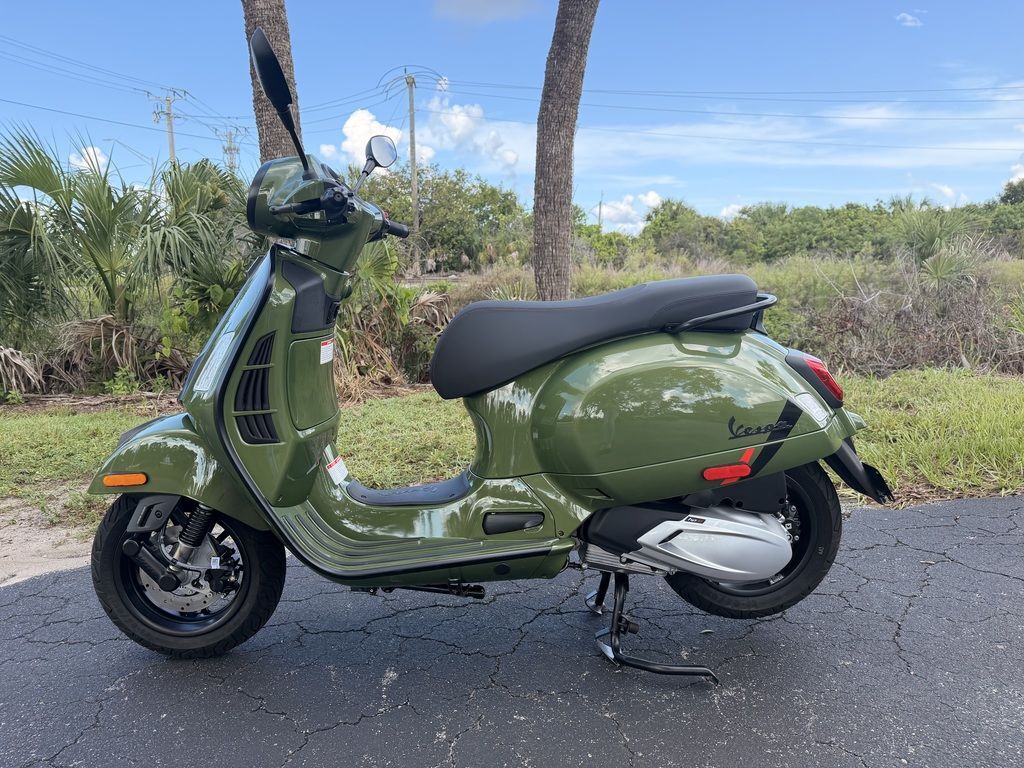 2027 Vespa GTS 310 310 in Sarasota, FL