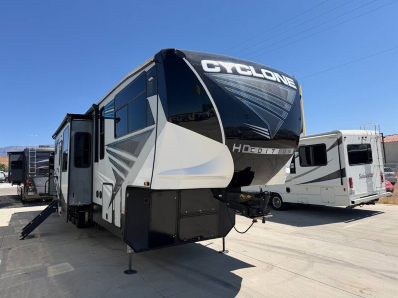 A photo of this 2021 Heartland CYCLONE 4006