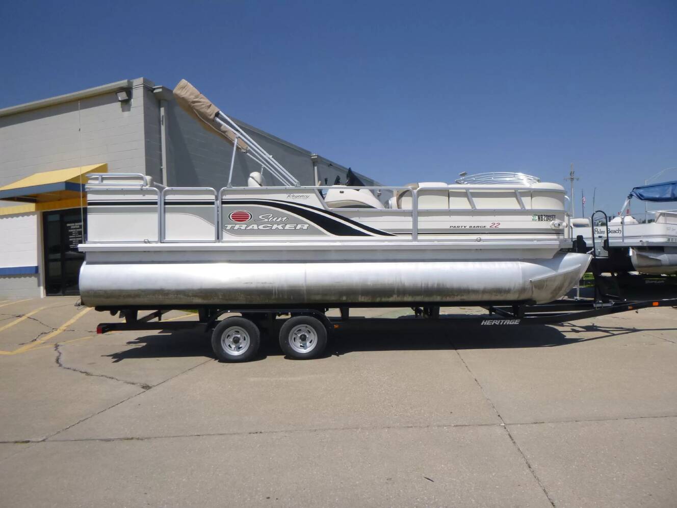 A photo of this 2003 Sun Tracker Party Barge 22