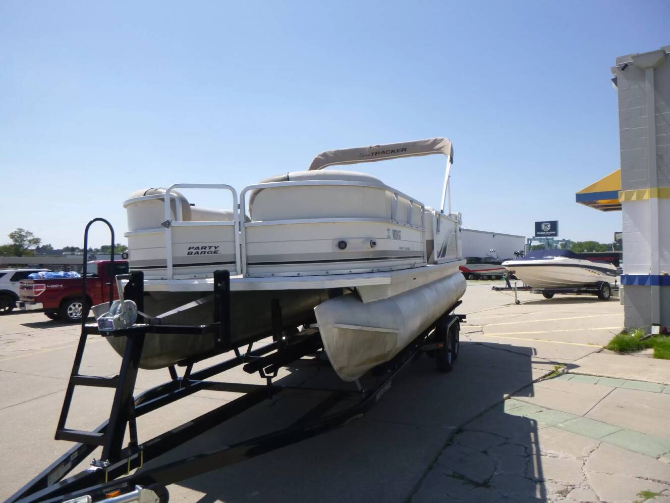 A photo of this 2003 Sun Tracker Party Barge 22