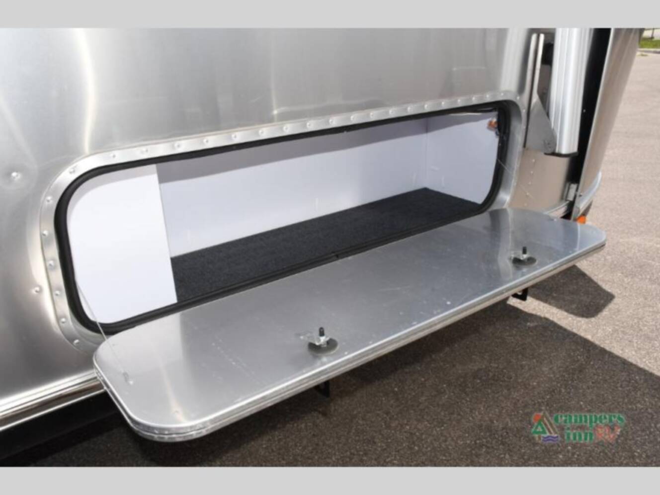 A photo of this 2019 Airstream Classic 33FBQ